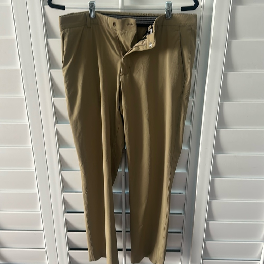 Perry Ellis Khaki Golf Chinos